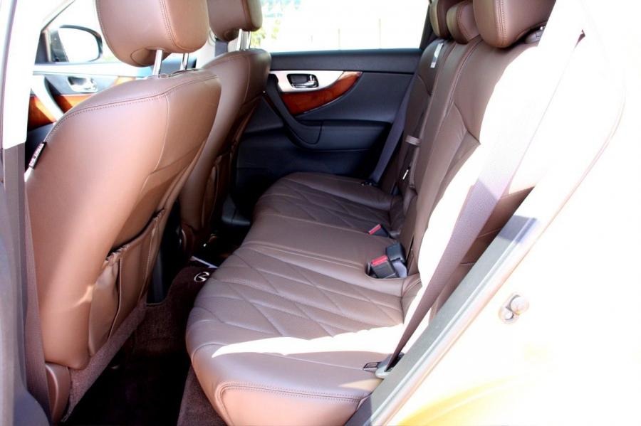  Infiniti FX35 2008 года  (фото 8 из 53)